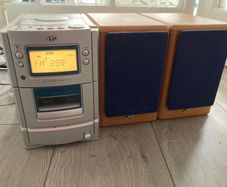 JVC bookshelf speakers