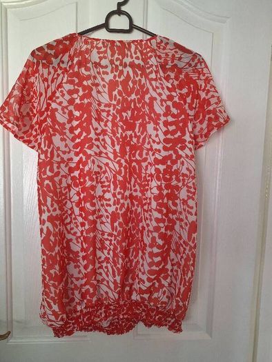 Ladies Top/Soft Chiffon Finish .. Size: 14 UK