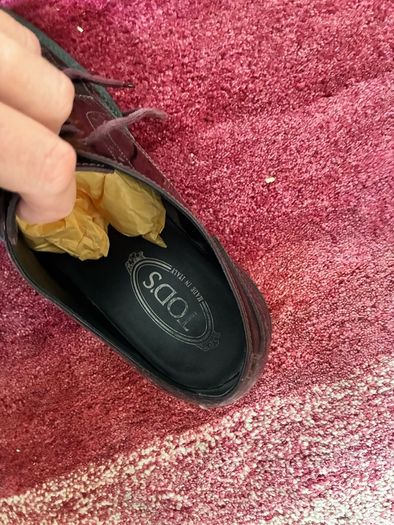 Tods lace up burgundy leather shoe