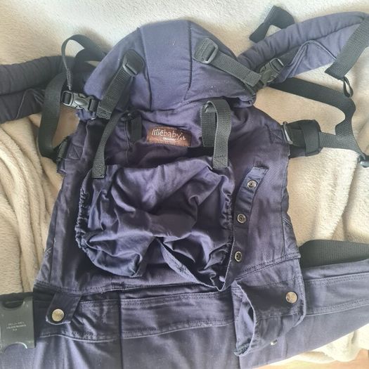Lillebaby baby carrier