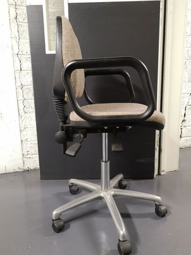 Office chair by PELKO