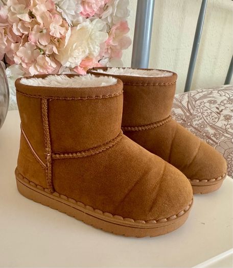 Girls boots