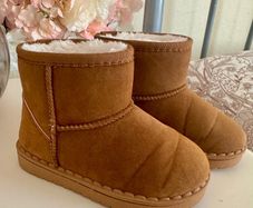 Girls boots