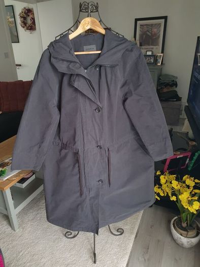 Oska Raincoat