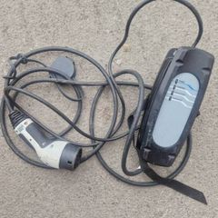 bmw 330e f30 battery charger