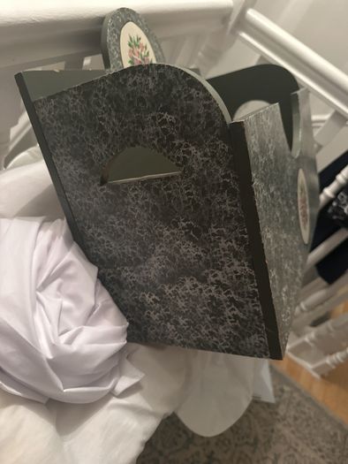 Magazine holder