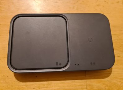 Samsung EP-P5400 wireless dual charger
