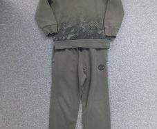 boy's tracksuit.Age 7/8