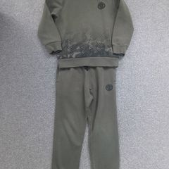 boy's tracksuit.Age 7/8