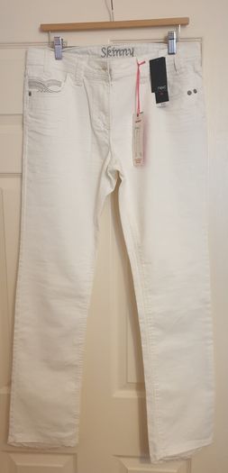 Women's trousers  ; size 14 Regular.