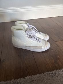 Nike hightop size 5 womens trainers