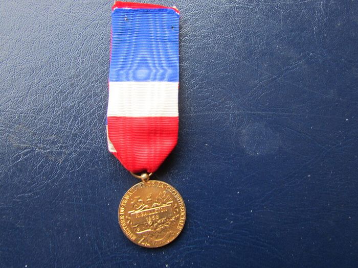 France 1958.Named Civil Award with Rosette.Medal.