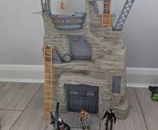 The Corps Mountain stronghold playset
