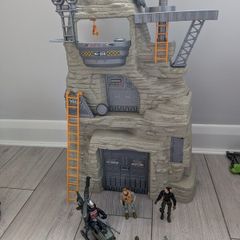 The Corps Mountain stronghold playset