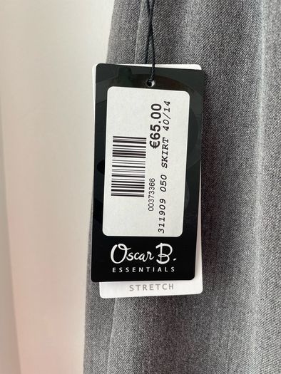 Oscar B Grey stretch skirt fully lined size 12 New