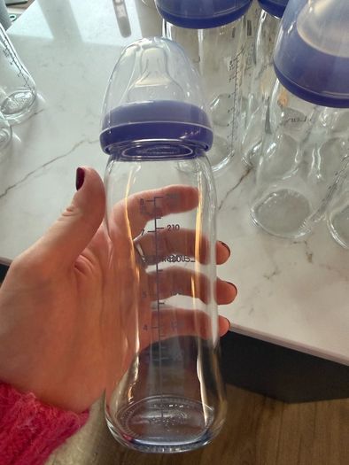 6 Lansinoh Glass baby bottles - 240ml/ 8oz