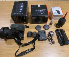 Sony A7C Bundle  24 70mm F28 GM lens  Mic Ecm B10  like new