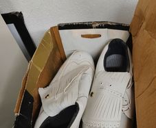 Golf shoes