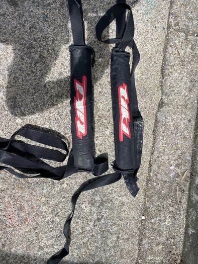 Surfboard roof straps
