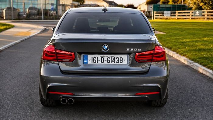 BMW 330e M Sport Plug-in Hybrid  2016
