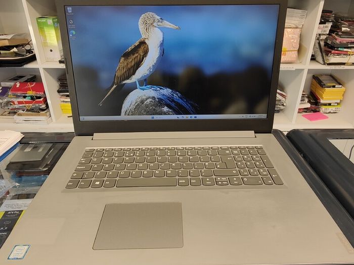 Lenovo IdeaPad L340 17-inch Laptop Core i3-8145U 2.10 GHz 8GB RAM 512GB SSD Windows 11