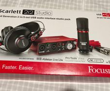 Focusrite Scarlett 2i2 Studio