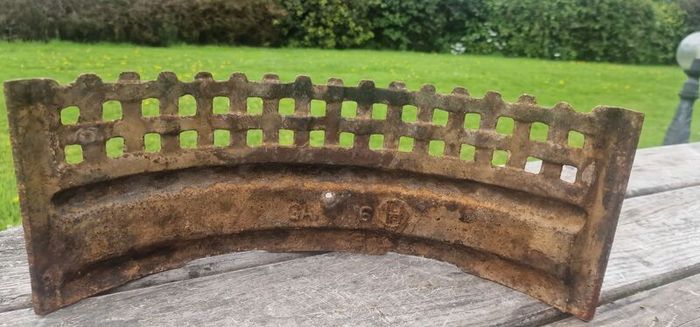 Antique fire  fret