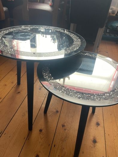 Nest of mirrored tables