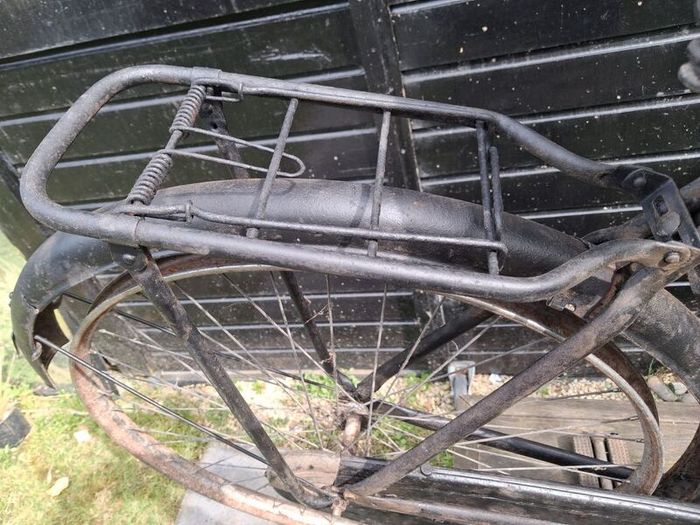 antique mens Raliegh  high nelly bike