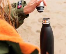 Vango's double vacuum stainless steel bottle New