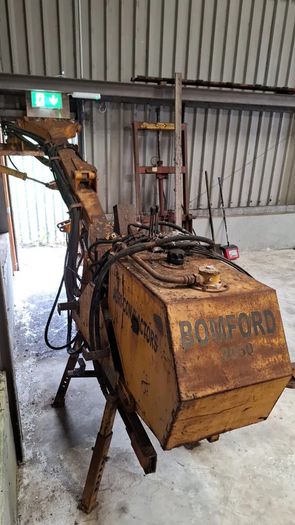 Bomford 2050 hedge cutter