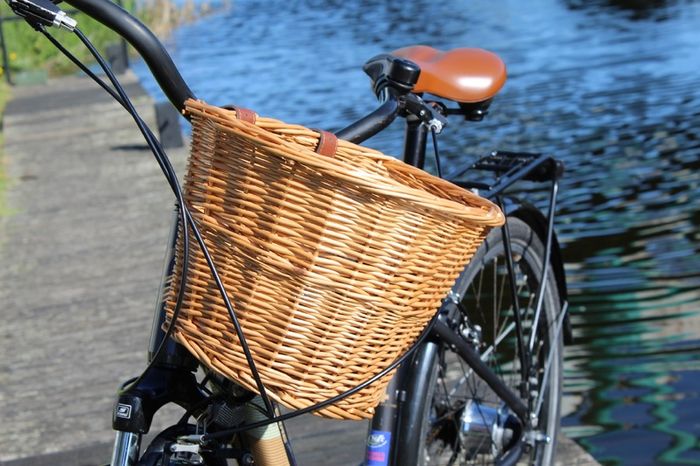 Ladies bike Lapierre 400 City Bike 7 Speed +Wicker Basket & Lock included