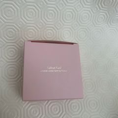 Sculpted by Aimee Velvet Veil Invisible Loose Setting Powder.