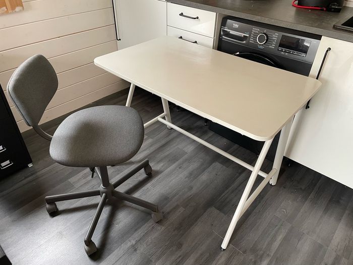 Sitting / Standing Desk