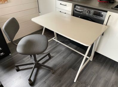 Sitting / Standing Desk