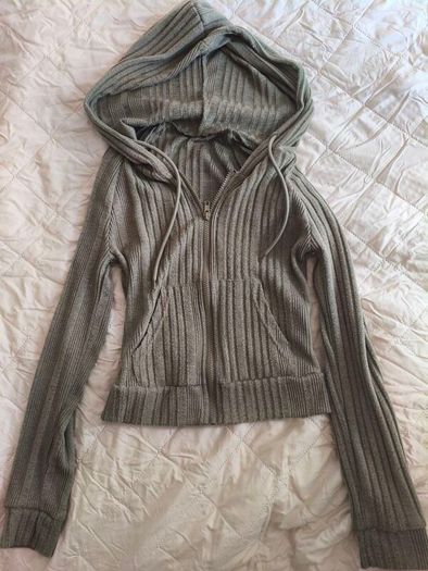zipped hoodie