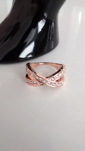 Rose Gold Plated Austrian Crystal Cross Ring