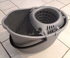 Bucket plastic