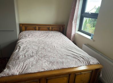 wooden king size bed