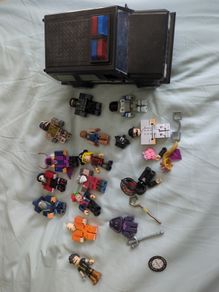 Roblox figures bundle