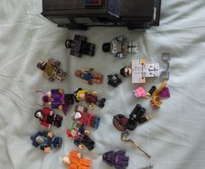 Roblox figures bundle