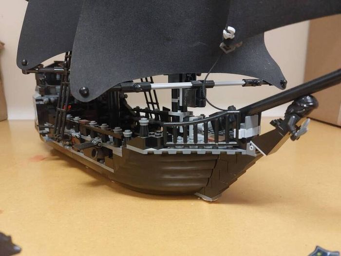lego black pearl 4184