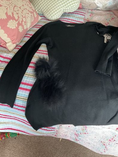 jumper Bnwt black occasion piece jumper with fur panels large /xl