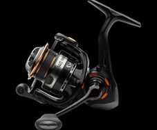 Savage Gear SG 8 2500 FD - spinning reel