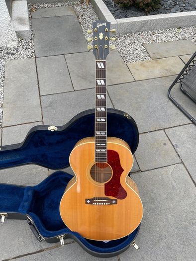 gibson j-185 acoustic guitar