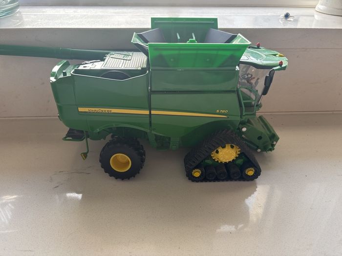 John Deere combine