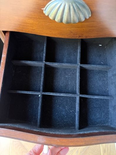 Tall Jewellery Storage Cabinet / Pres