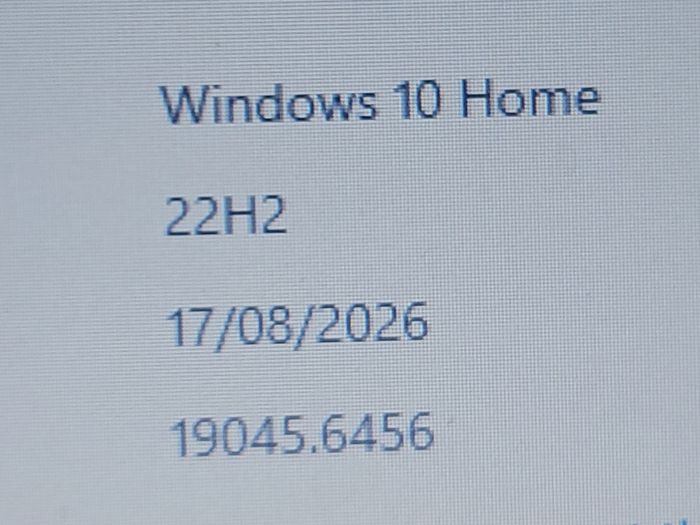 DELL Inspiron 15, Model 5100, Intel Core i3=7020U CPU, 2.3GHz, 4GB Ram, 1 Terrabyte HDD, Windows 10 64bit, Microsoft Edge, Chrome and VLC