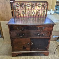 Antique chest of drawers