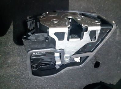 BMW 1 3 5 Series E60 E81 E87 E90 E91  Door Latch Actuator Catch